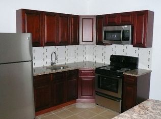 868 N 45th St, Philadelphia, PA