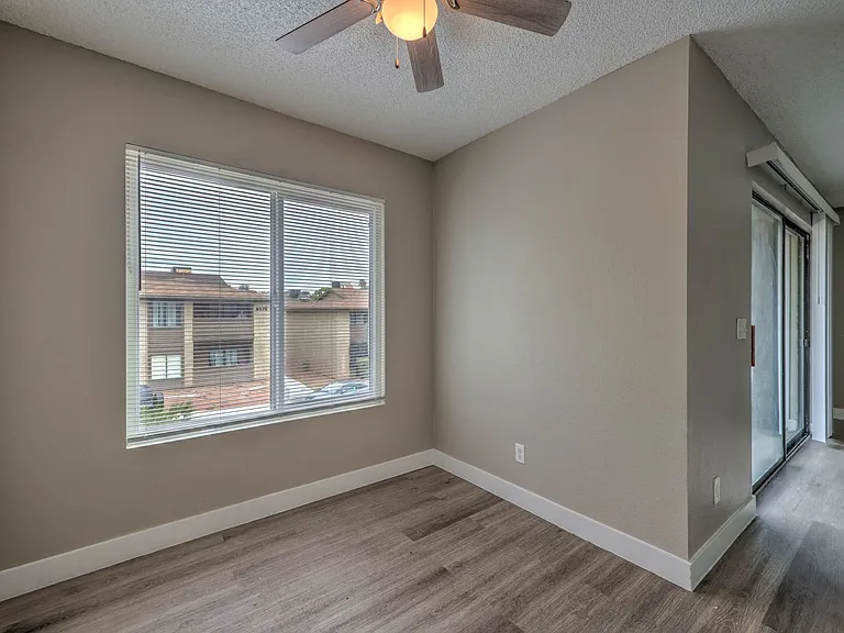 4571 Carriage Park Dr — Photo 9