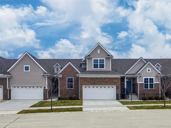 9929 Crossview Trl #127, Howell, MI 48855