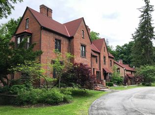 20 Clover Way APT 4, Poughkeepsie, NY 12601