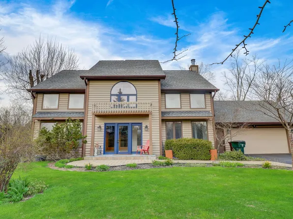 14856 W Park Ave, Libertyville, IL 60048