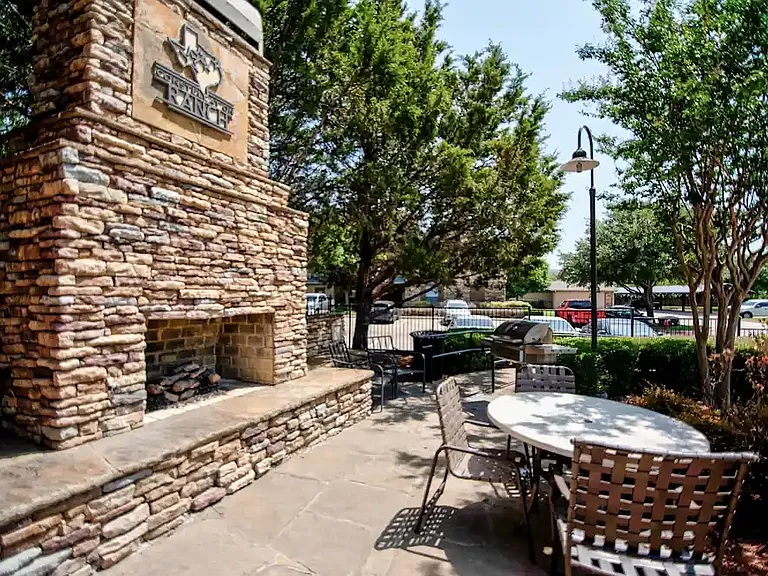 Constellation Ranch Luxury Apartment Homes — Photo 9