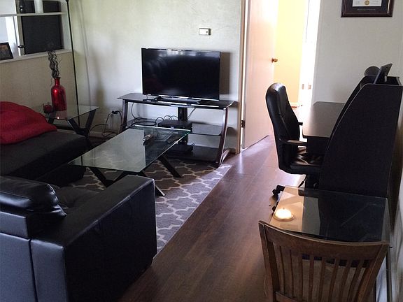 3rd image of 525 Penn St APT 306