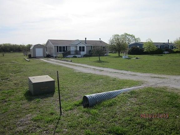 2nd image of 1821 County Road 697