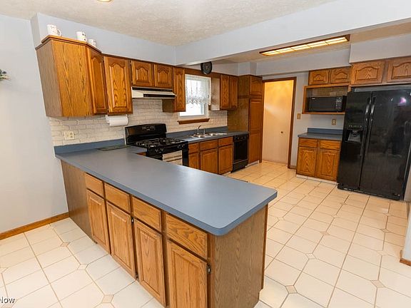 5th image of 7710 Ann Arbor Dr
