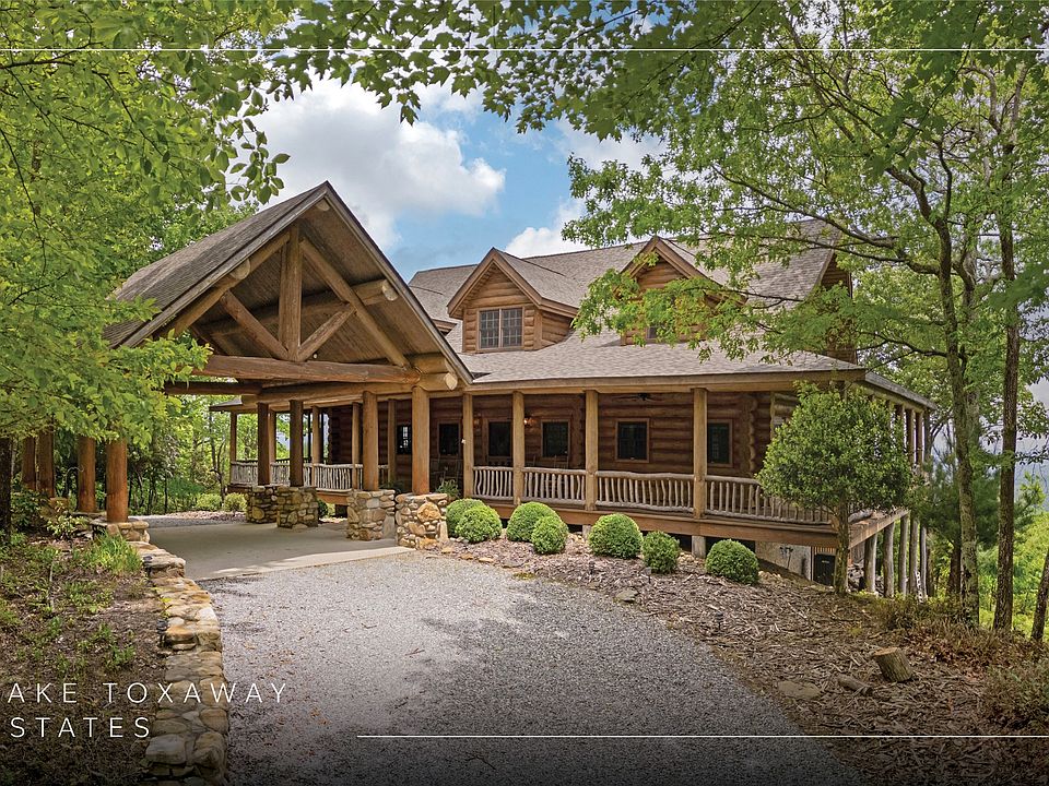 1st image of 865 Toxaway Drive