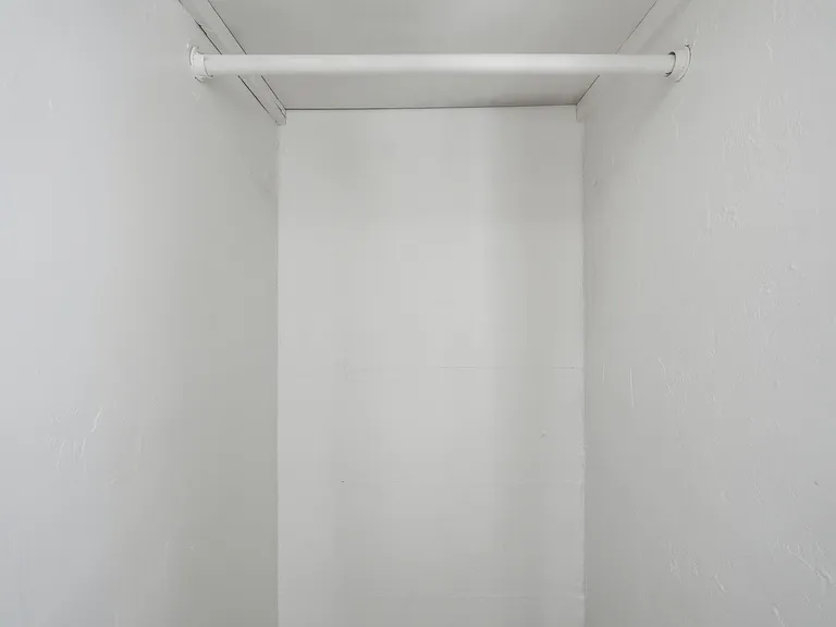 4329 N Longview Ave #10 — Photo 20