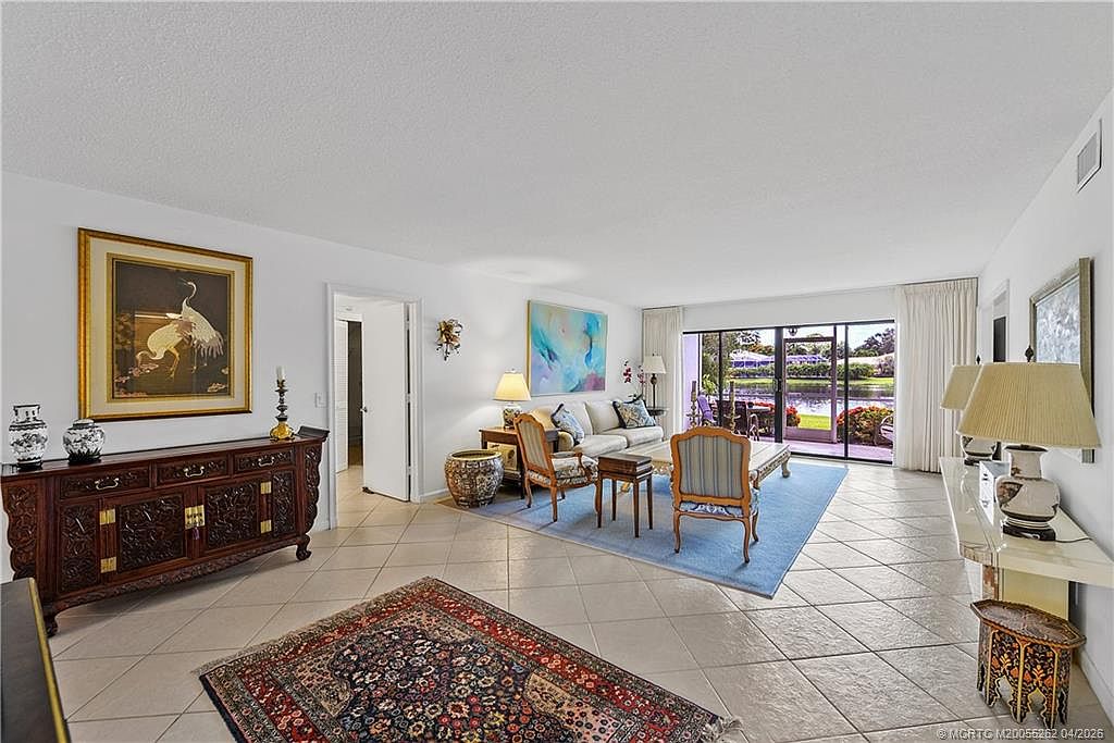 4081 SW Parkgate Blvd APT A