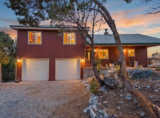 17 Tejon Dr, Tijeras, NM 87059