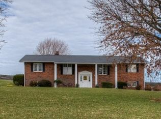 111 Harmony Acres Dr, Jonesborough, TN 37659