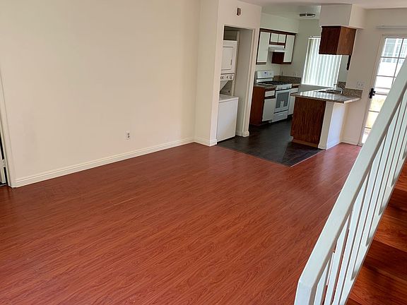 4th image of 257 E Valencia Ave #214