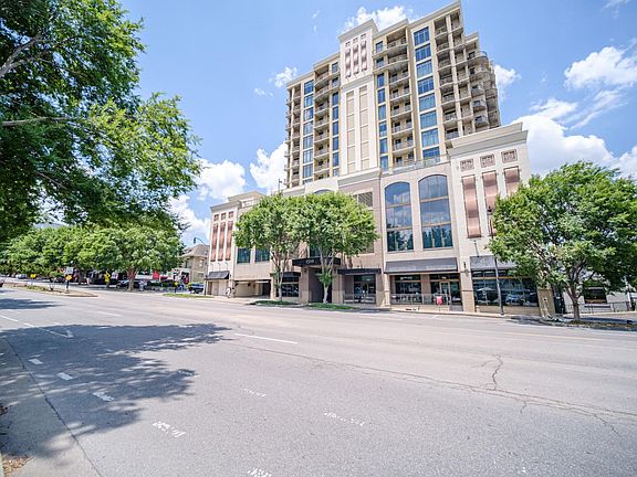 2nd image of 1510 Demonbreun St #606