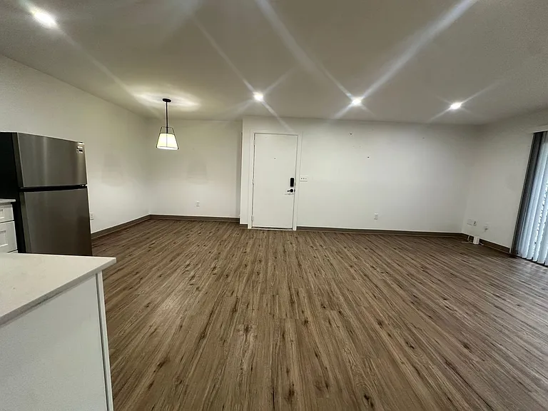 University Park Apartments near Cornell University — Photo 603