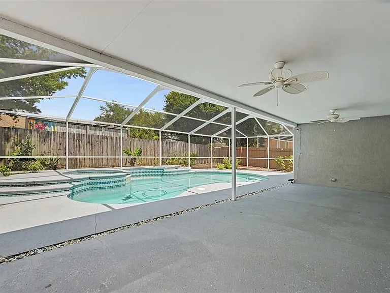 11504 Wellman Dr — Photo 27