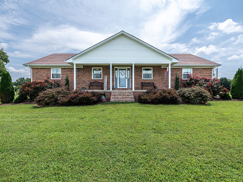 1st image of 105 Monument Cir