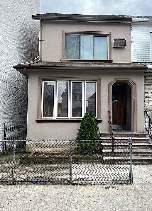 1st image of 122 Avenue N