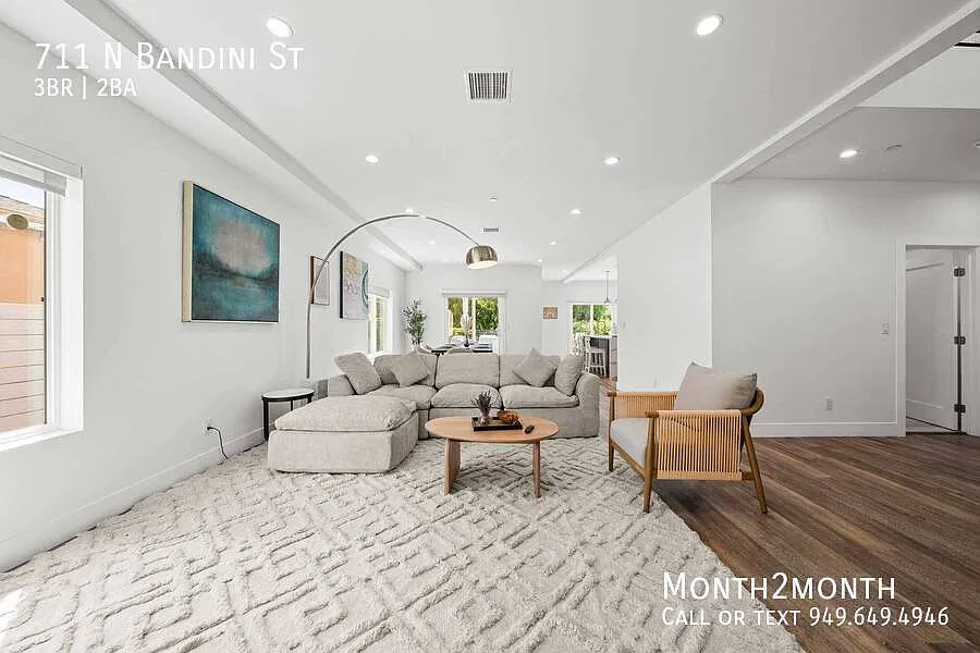 Harbor View Haven on Bandini St — Photo 2