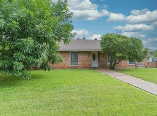121 Villa Park Dr, Highland Village, TX 75077