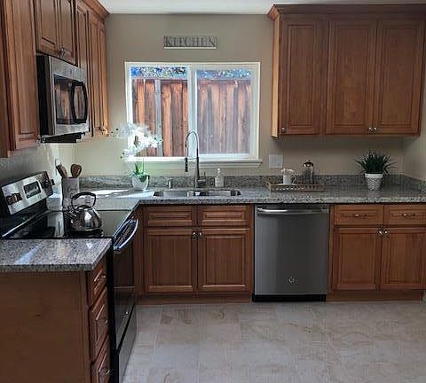 5th image of 3535 Columbine Dr