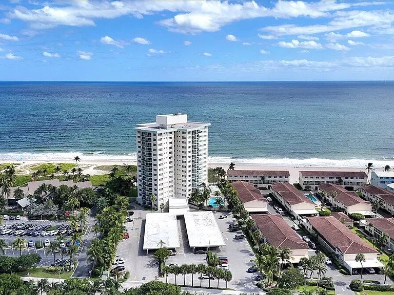6000 N Ocean Dr #7C — Photo 1