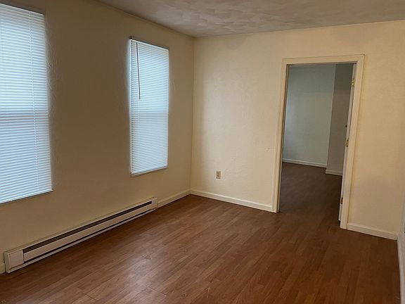3rd image of 7 W 4th St APT 7