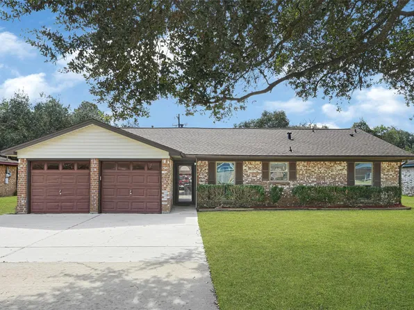 371 Windsor Sq, Alvin, TX 77511