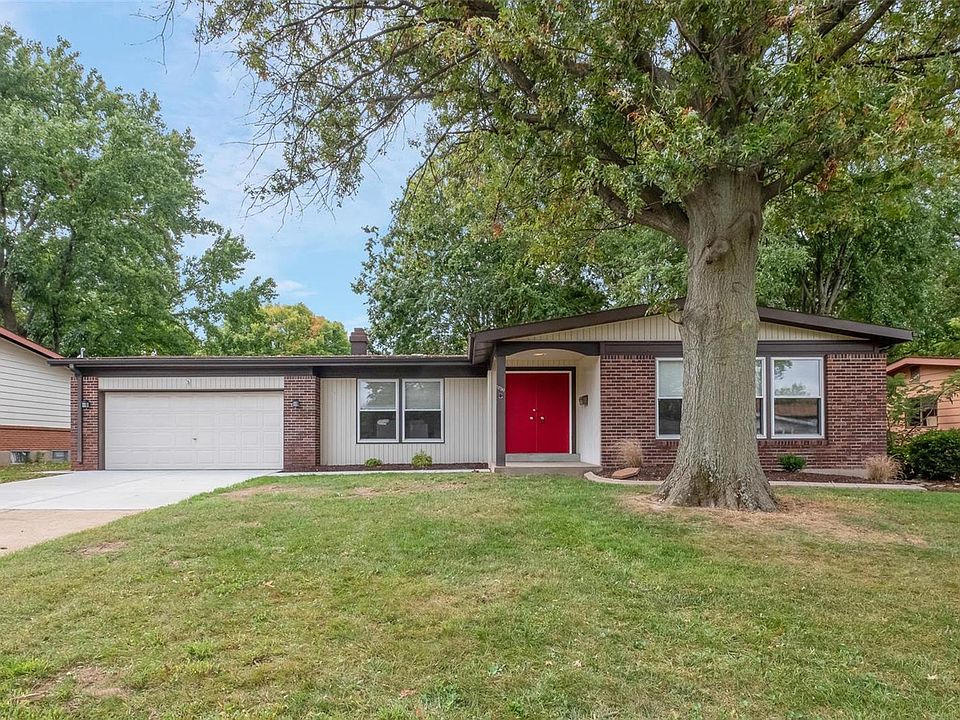 1st image of 3250 Santiago Dr