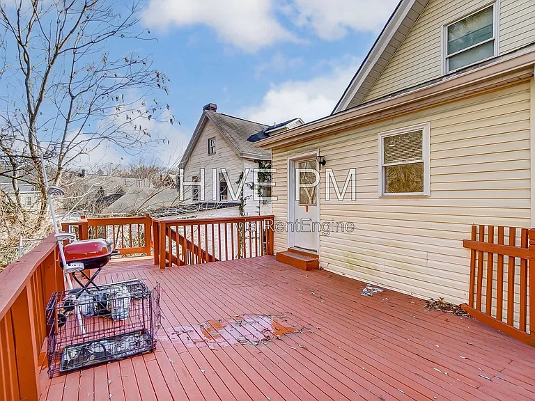 3246 Linwood Ave #2 — Photo 37