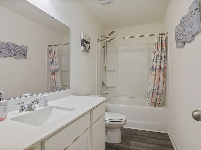 530 Cessna Dr — Photo 27