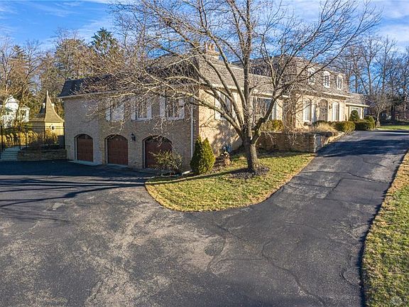 3rd image of 759 Plantation Ln