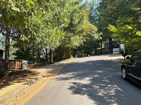 5th image of 2090 Graham Dr