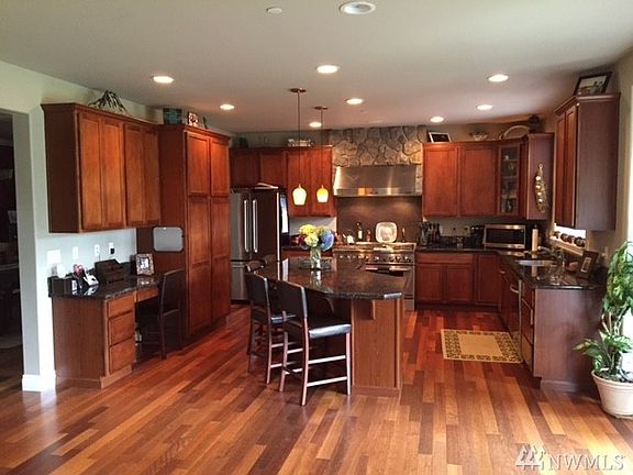 5th image of 8611 89th Ave NW