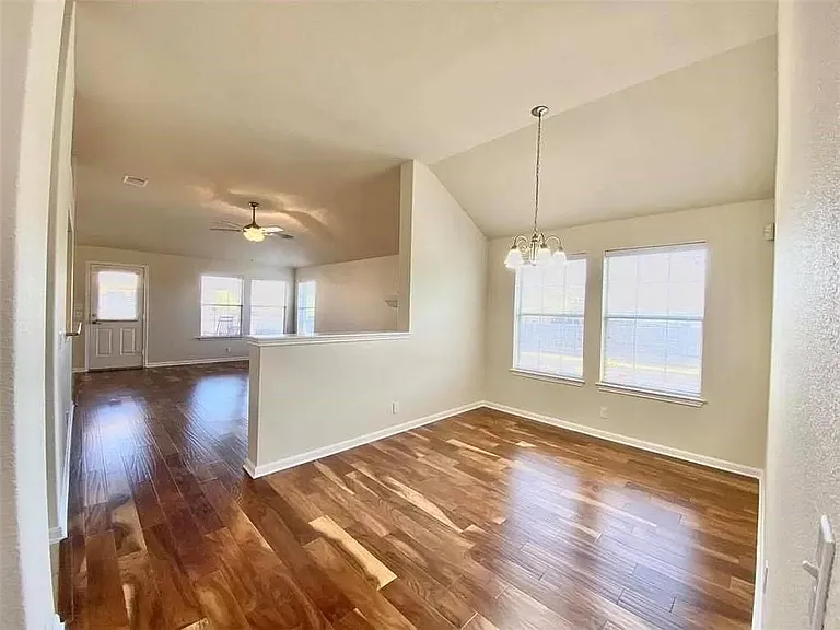 19001 Keeli Ln — Photo 2