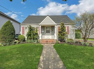 16 Maple Hill Rd, Clifton, NJ 07013