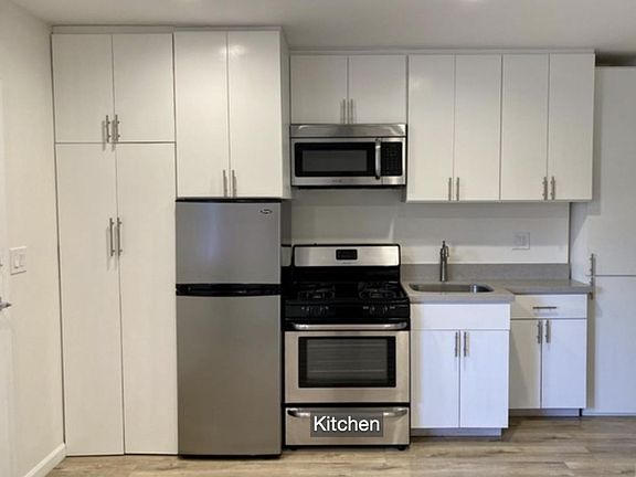 2nd image of 402 Pacific St APT 5