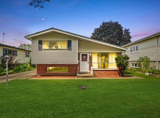 108 N May St, Addison, IL 60101