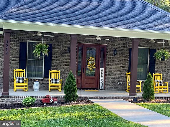 2nd image of 3213 Old Tanbark Rd