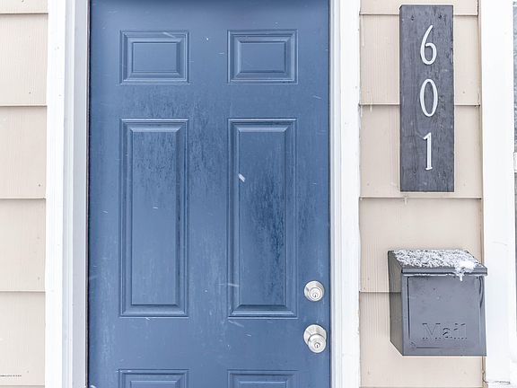 2nd image of 601 Spartan Ave