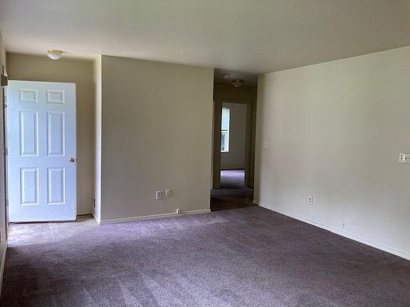 3rd image of 236-1 Kingston Ave