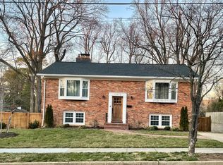 10616 Springmann Dr, Fairfax, VA 22030