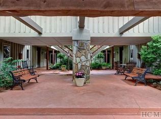 90 Highlands Manor Ct #204, Highlands, NC 28741