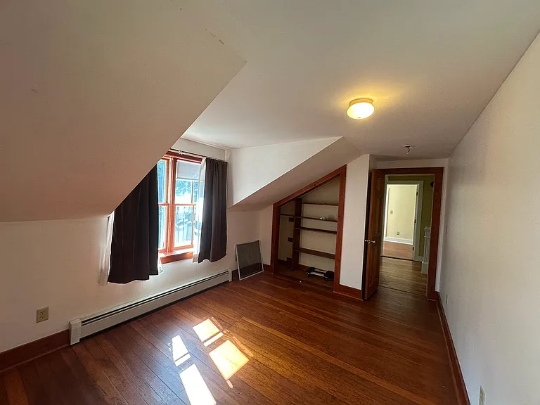 560 S East St — Photo 22