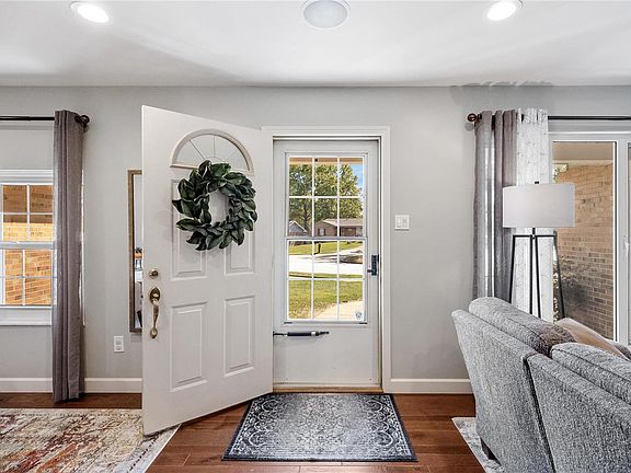 3rd image of 2261 Cowbridge Ct