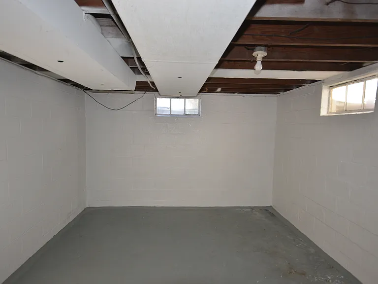 121 Hickory Rd — Photo 21