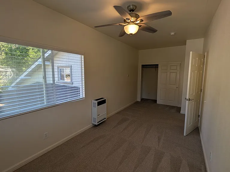 112 Bethany Dr — Photo 8