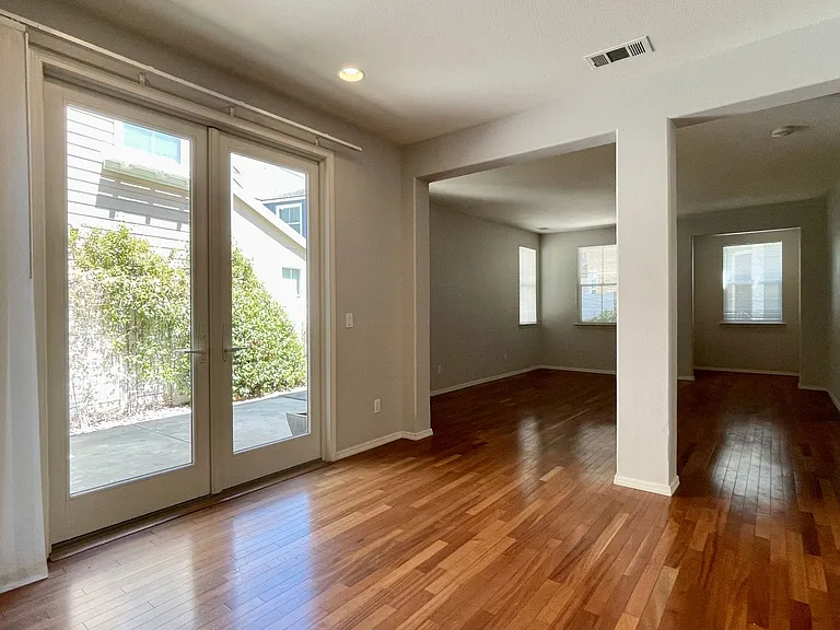3591 Sacramento Dr #19 — Photo 7
