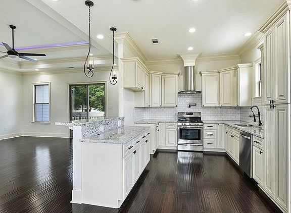 3rd image of 3304 Blanchard Dr