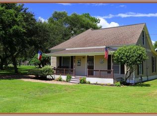 430 Wilbur St, El Campo, TX 77437