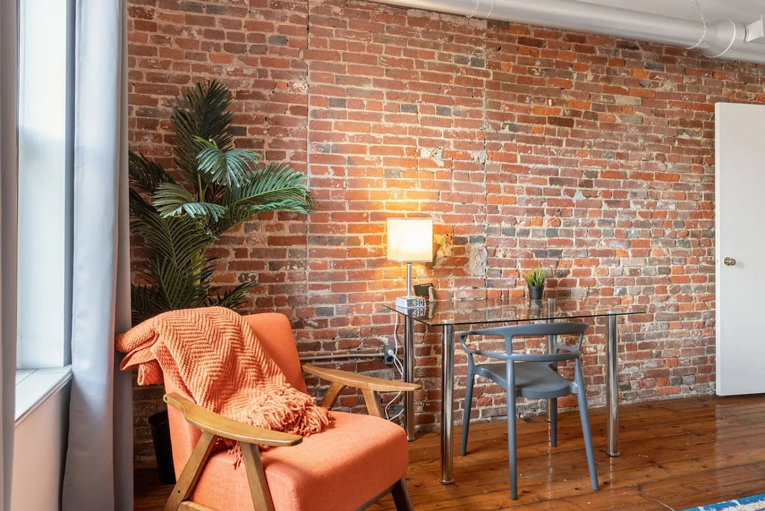 1 bed, 1.0 bath, 7534 sqft, $5,223 — Photo 3