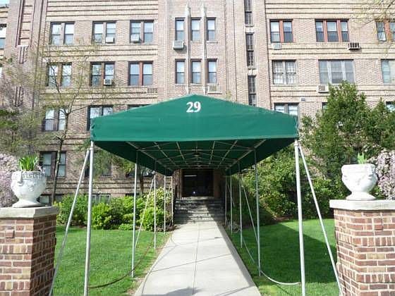 1st image of 141 Woodmere Blvd APT 1G